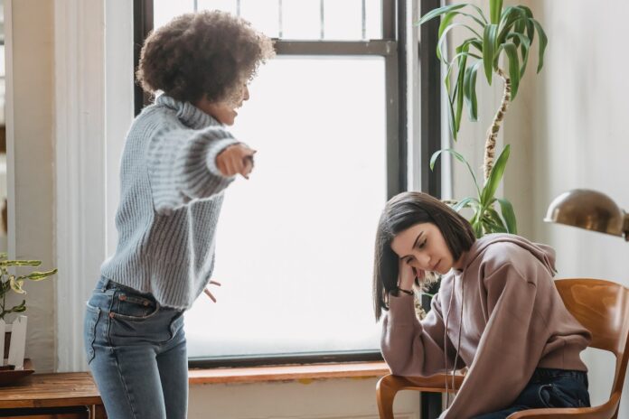 Bipolar daughter blames mother