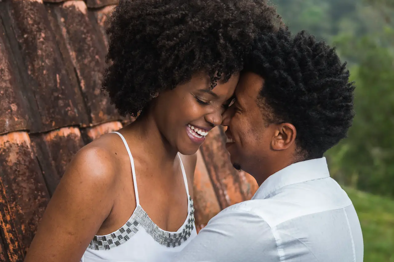 obvious signs she wants you